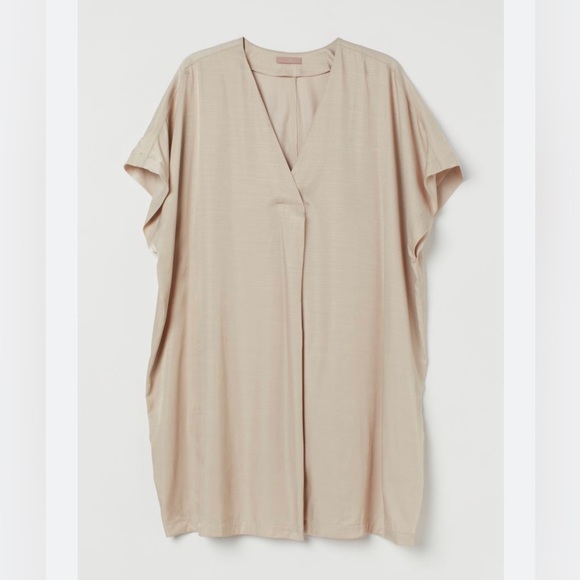 H&M Dresses & Skirts - H&M+ Conscious V-neck Tunic Dress